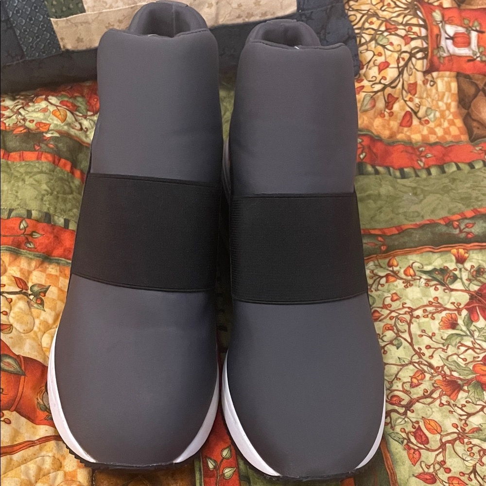 DKNY Women's Gray Slip-On High-Top Sneakers with Black Elastic Strap